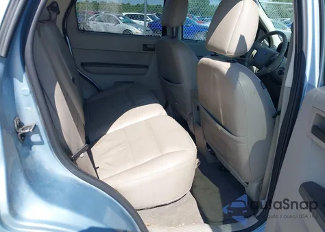 2008 Ford Escape Hybrid z USA, uszkodzony, nr VIN 1FMCU49H08KD64335